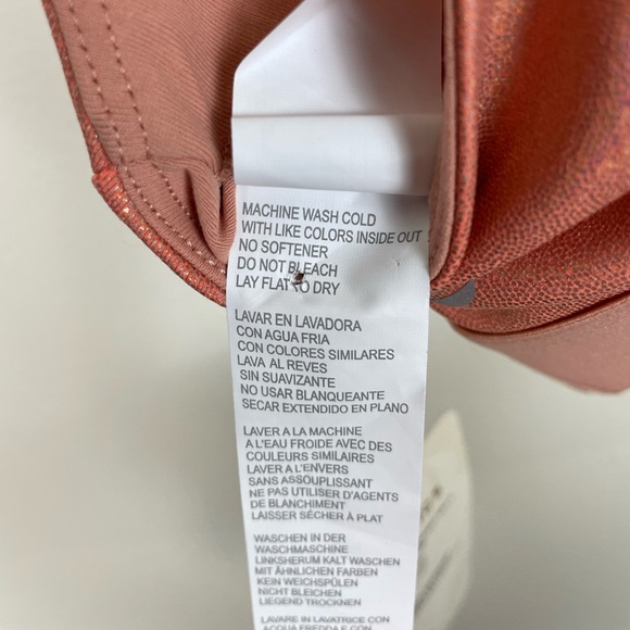 Fabletics NWT All Day Everyday Iridescent Bra II Size Medium - Picture 8 of 13